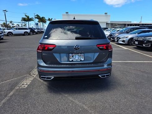 Used 2022 Volkswagen Tiguan SEL R-Line AWD/4WD image 6