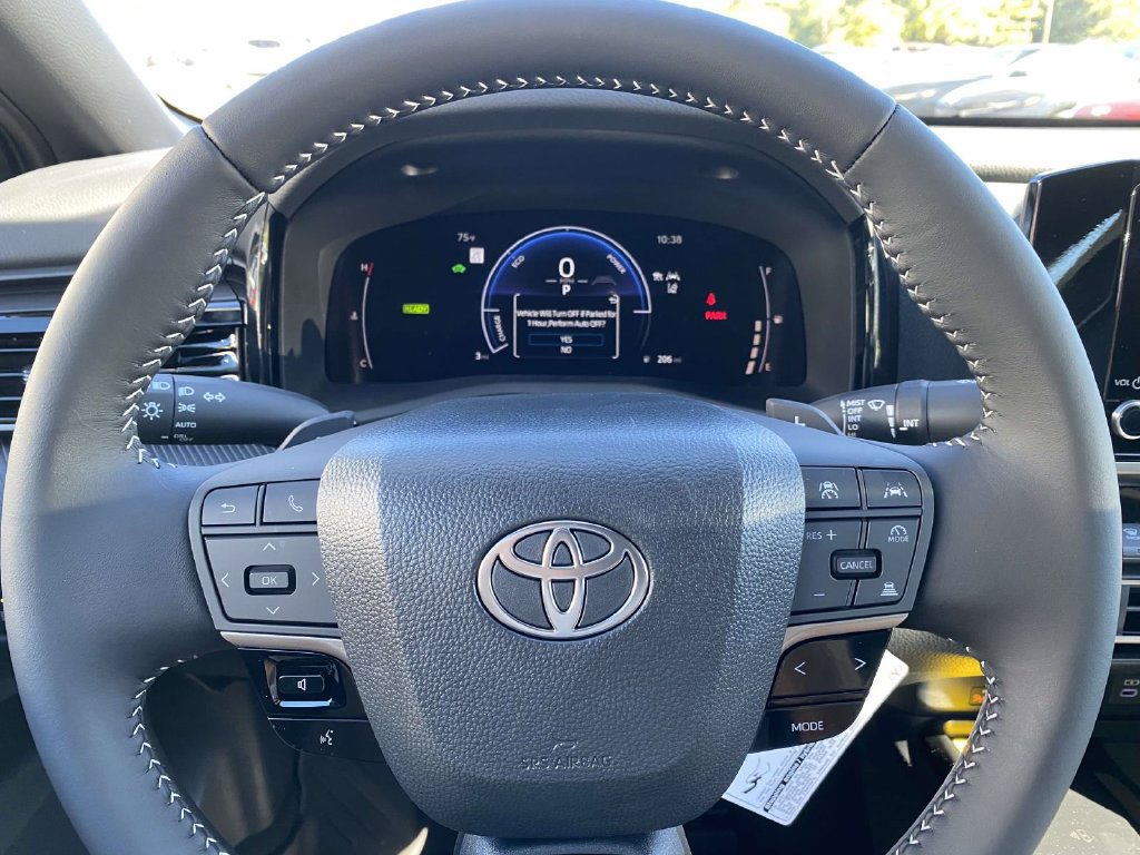 New 2026 Toyota Camry Hybrid FWD image 24