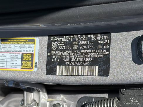 New 2026 Hyundai Elantra SE FWD image 32