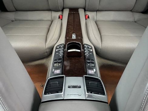 Used 2010 Porsche Panamera 4S image 28