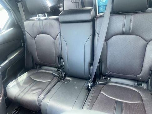 Used 2025 Honda Pilot Black Edition image 9