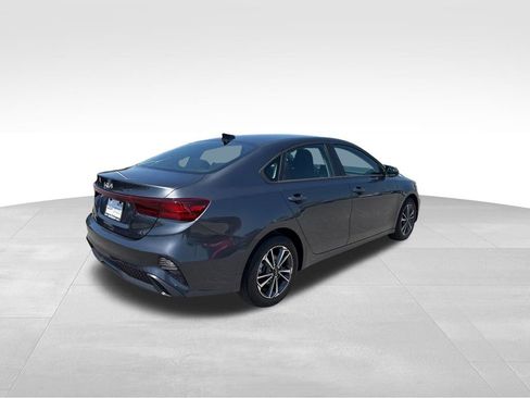 Certified 2024 Kia Forte LXS FWD image 8
