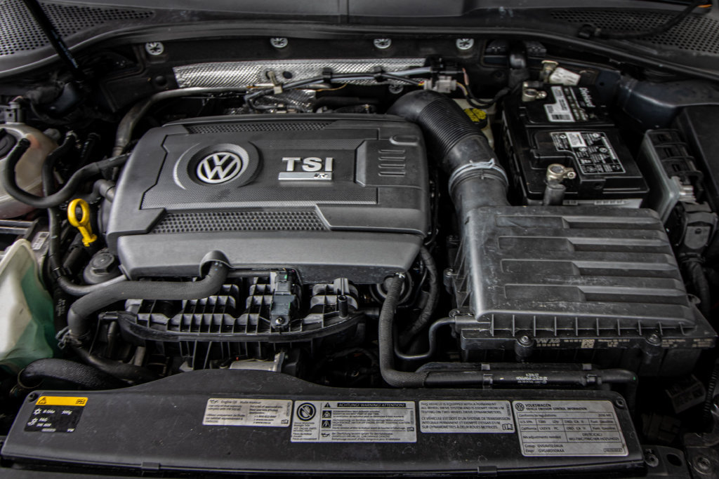 Used 2016 Volkswagen Golf 4-Door AWD/4WD image 10