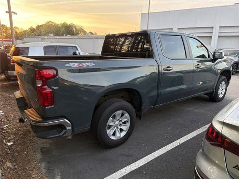 Used 2025 Chevrolet Silverado 1500 LT image 4