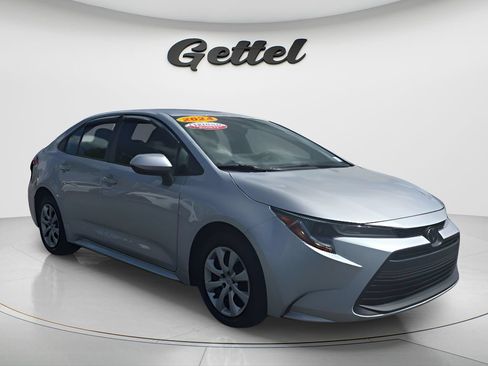 Used 2024 Toyota Corolla LE FWD image 3