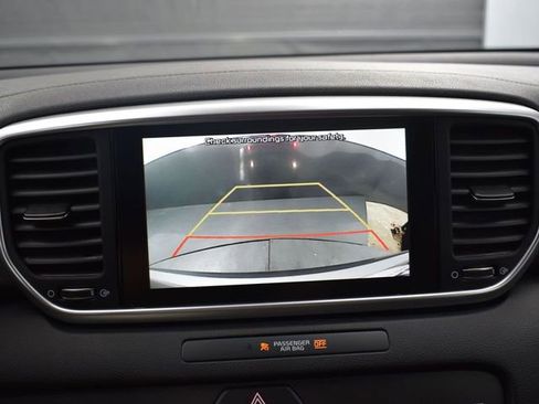 Used 2022 Kia Sportage LX image 15