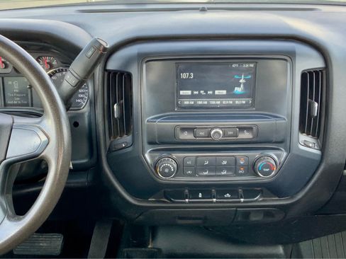 Used 2018 Chevrolet Silverado 2500 W/T image 38