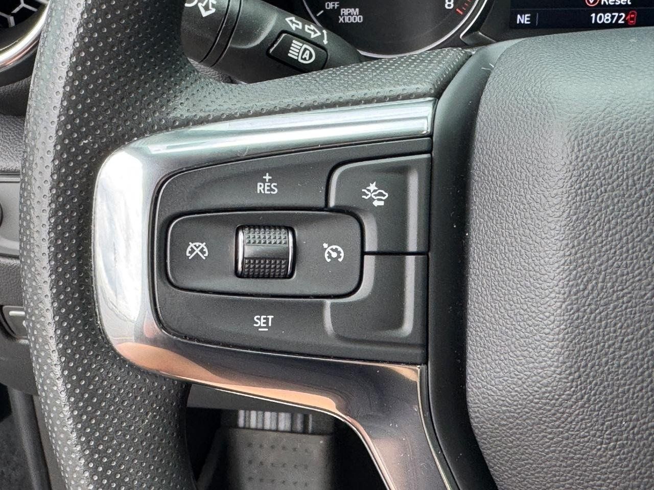 Used 2024 Chevrolet Blazer LT w/ Convenience Package FWD image 21