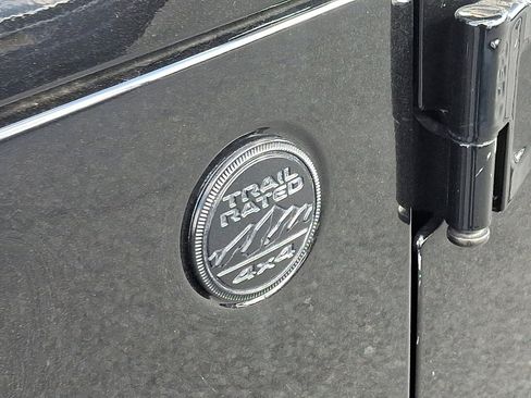 Used 2021 Jeep Wrangler Sport S image 17