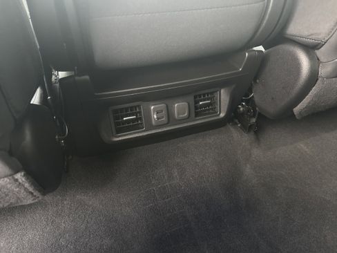 Used 2021 Chevrolet Silverado 1500 RST image 20