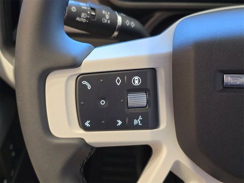 New 2025 Land Rover Defender 110 S image 18
