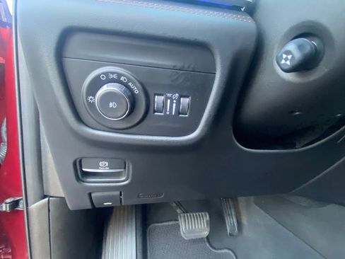 Used 2023 Jeep Grand Cherokee L Summit image 12