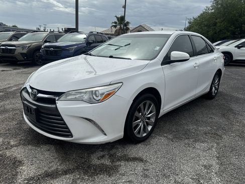 Used 2016 Toyota Camry XLE FWD image 7