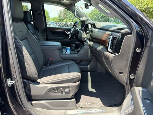 Used 2024 GMC Sierra 1500 Denali w/ Denali Reserve Package AWD/4WD image 11