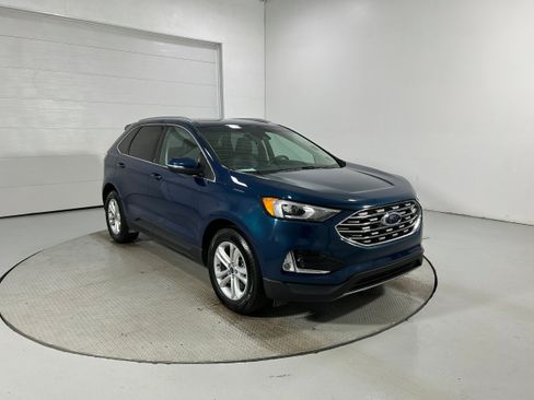 Used 2020 Ford Edge SEL w/ Convenience Package AWD/4WD image 2