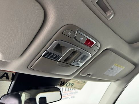 Used 2025 Kia Telluride S image 25