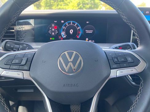 Used 2026 Volkswagen Tiguan S AWD/4WD image 7
