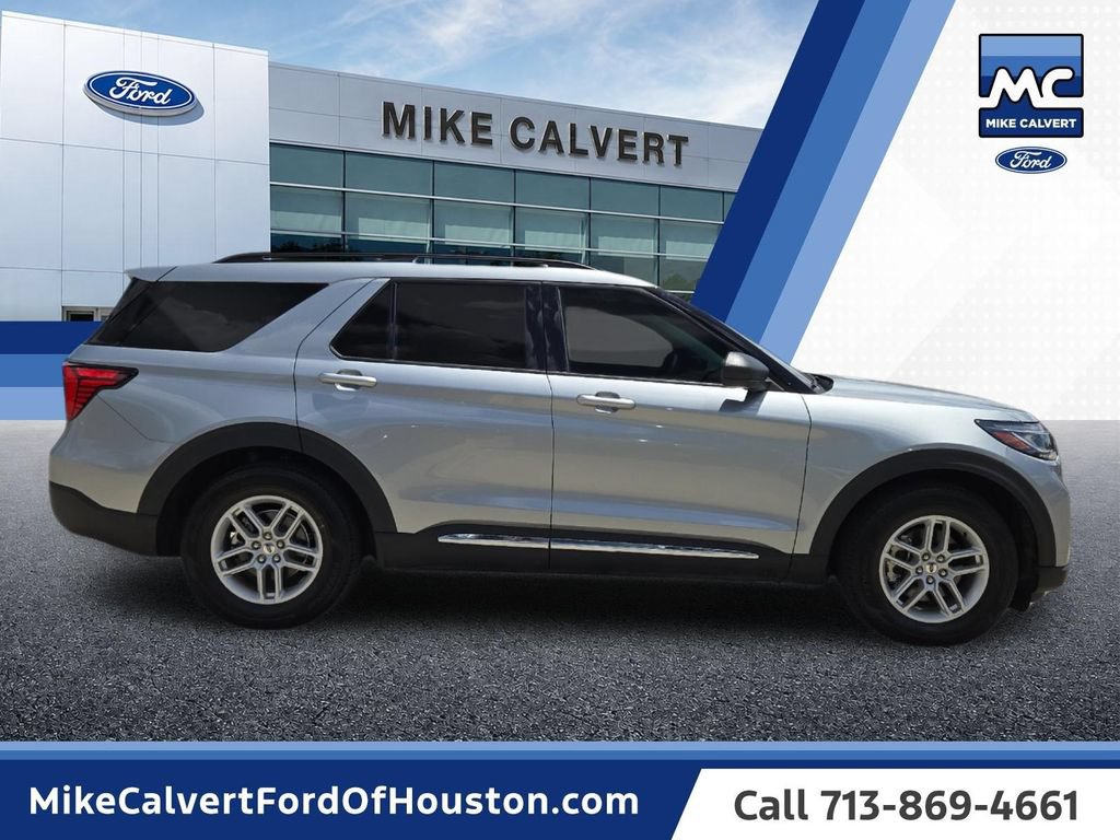 Certified 2025 Ford Explorer Active RWD image 5