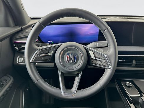 Used 2025 Buick Enclave Preferred image 18