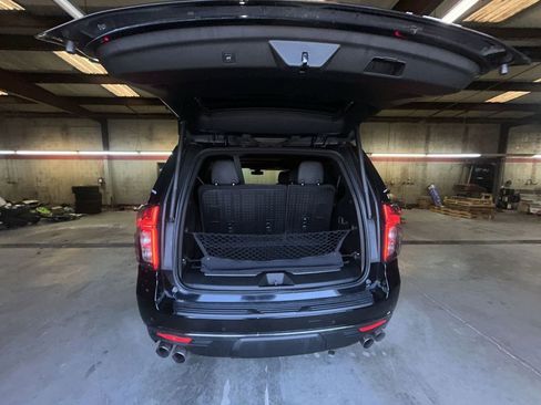 Used 2022 Chevrolet Tahoe RST w/ Sport Performance Package image 31