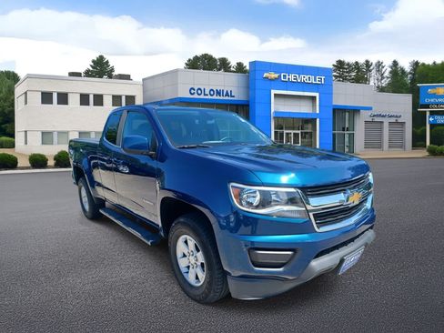 Used 2019 Chevrolet Colorado W/T w/ WT Convenience Package AWD/4WD image 2