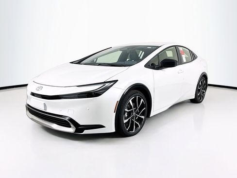 New 2026 Toyota Prius Plug-In Hybrid image 3
