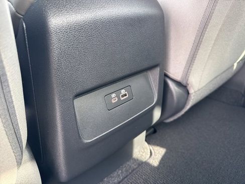 Used 2023 Nissan Frontier SV w/ Technology Package image 21