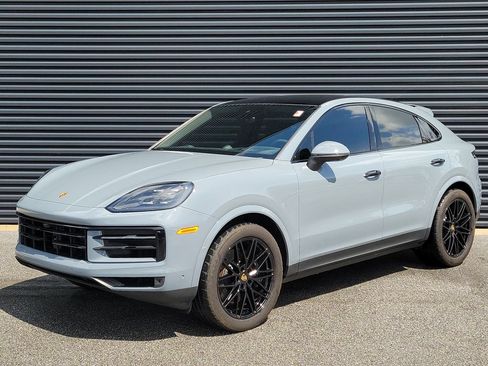 Certified 2024 Porsche Cayenne Coupe AWD/4WD image 1