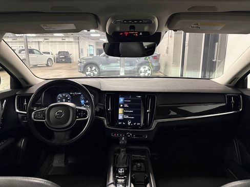 Used 2018 Volvo S90 T5 Momentum w/ Convenience Package AWD/4WD image 8