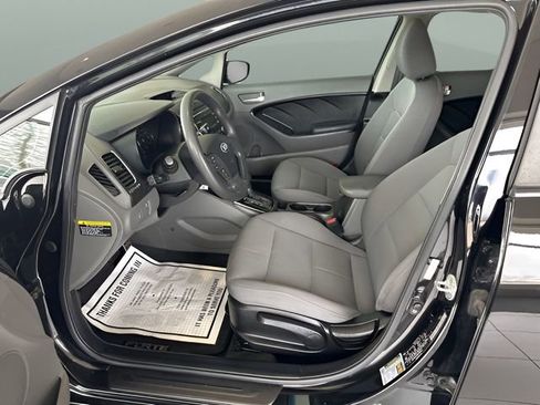 Used 2017 Kia Forte LX FWD image 9