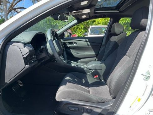 Used 2023 Honda Accord Sport image 6