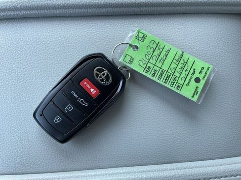 Certified 2025 Toyota Grand Highlander AWD image 30