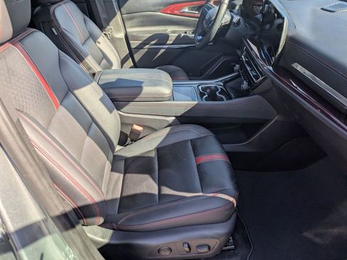 Used 2024 Chevrolet Traverse RS w/ LPO, Floor Liner Package image 27