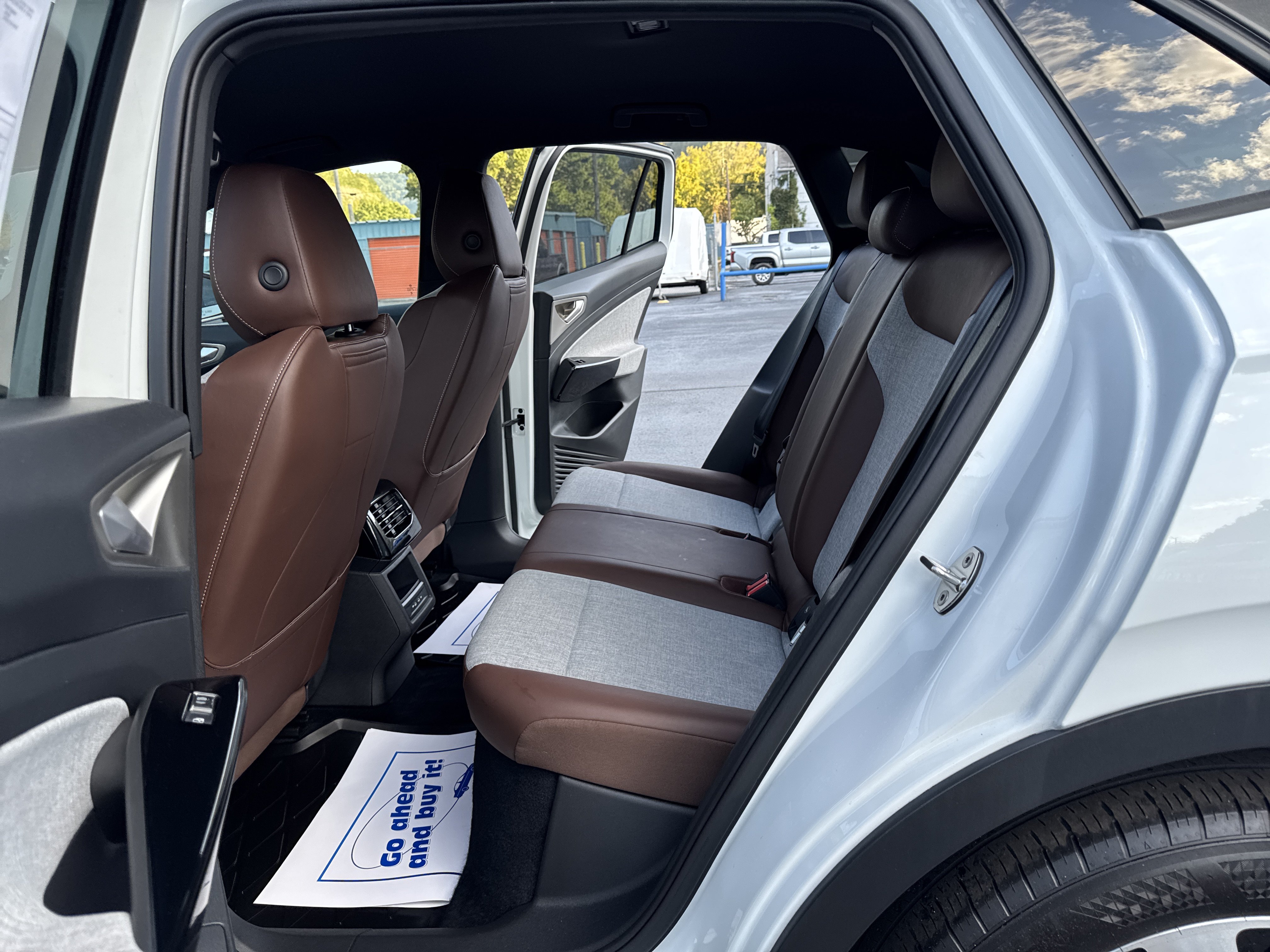 Used 2024 Volkswagen ID.4 2WD image 25