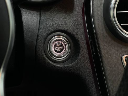 Used 2019 Mercedes-Benz C 300 4MATIC Sedan image 21