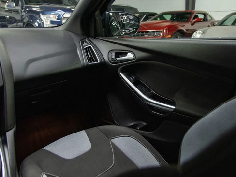 Used 2018 Ford Focus ST image 35