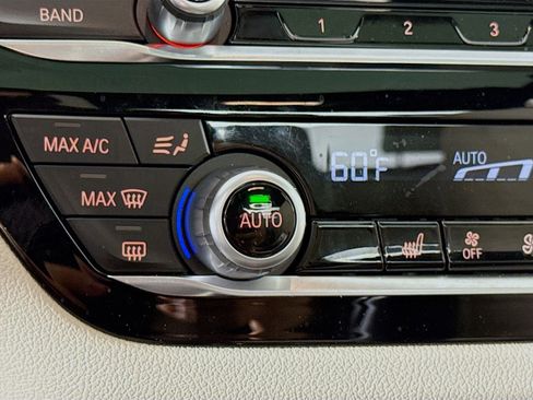 Used 2023 BMW 530i w/ Convenience Package image 20