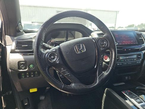 Used 2021 Honda Ridgeline Black Edition image 7