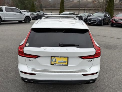 Used 2022 Volvo V60 T5 Cross Country w/ Advanced Package image 6