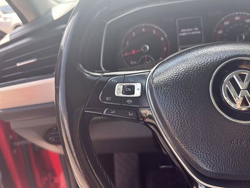 Used 2019 Volkswagen Jetta SE FWD image 16