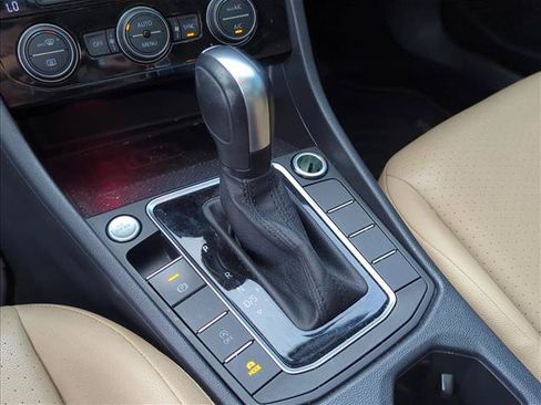 Used 2020 Volkswagen Jetta SEL FWD image 19