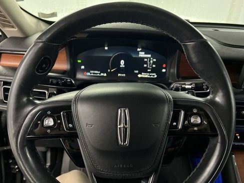 Used 2020 Lincoln Aviator Reserve w/ Equipment Group 201A image 11