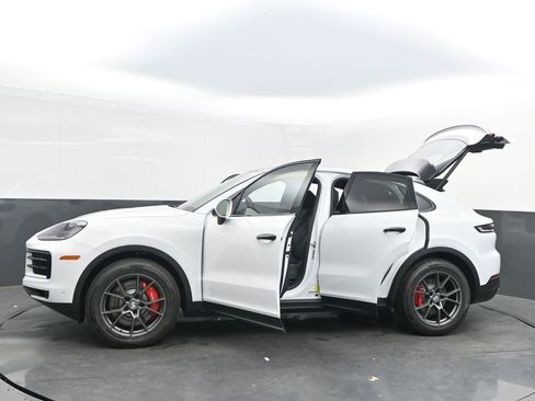 New 2025 Porsche Cayenne S image 47