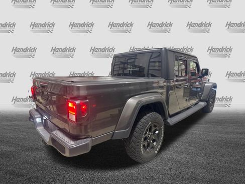 Used 2022 Jeep Gladiator Sport image 10