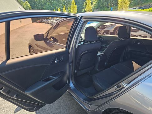 Used 2013 Honda Accord Sport image 19