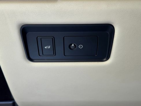 Used 2020 Land Rover Range Rover Autobiography image 20