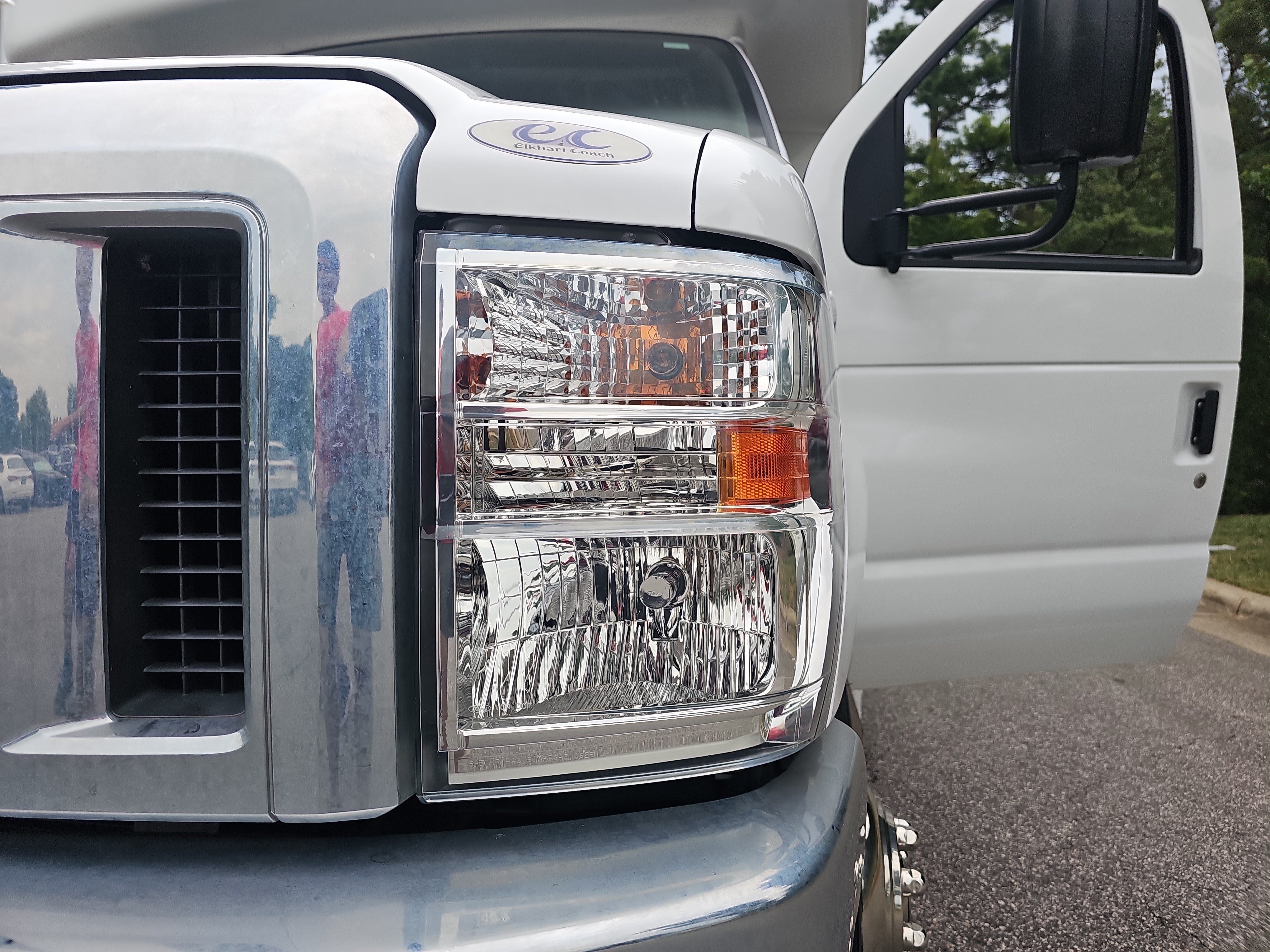Used 2015 Ford E-350 and Econoline 350 Super Duty w/ Shuttle Bus Prep Package RWD image 25