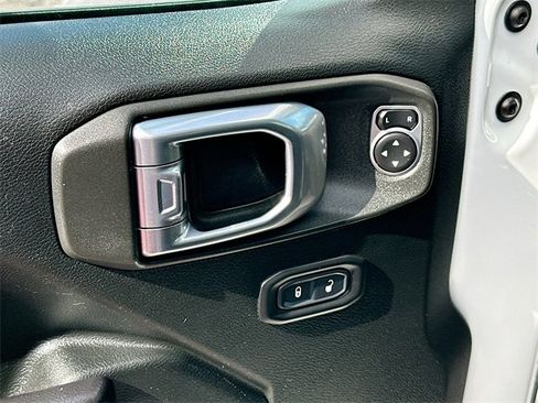 Used 2020 Jeep Gladiator Sport w/ Quick Order Package 24S image 17