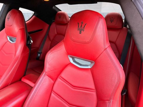 Used 2015 Maserati GranTurismo MC image 15