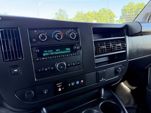 Used 2022 Chevrolet Express 2500 w/ Driver Convenience Package RWD image 26